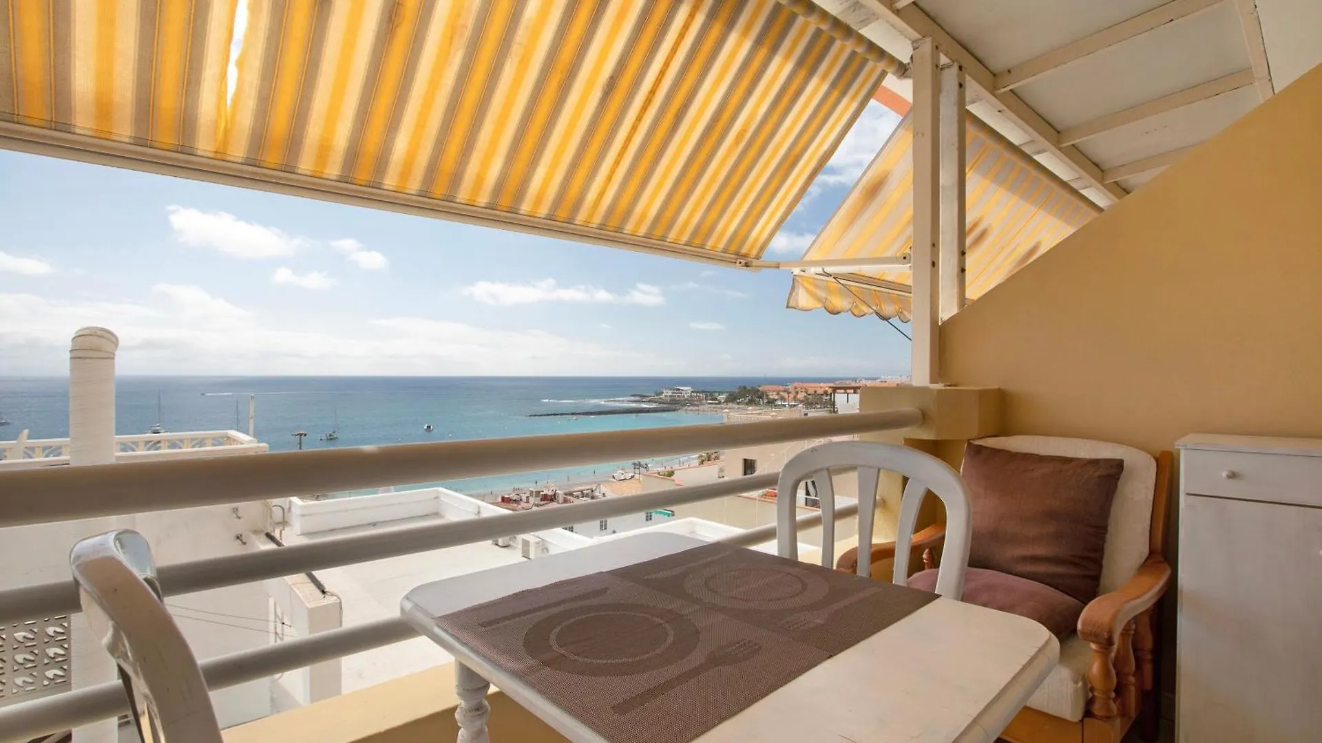 Ceyla Apartment Arona