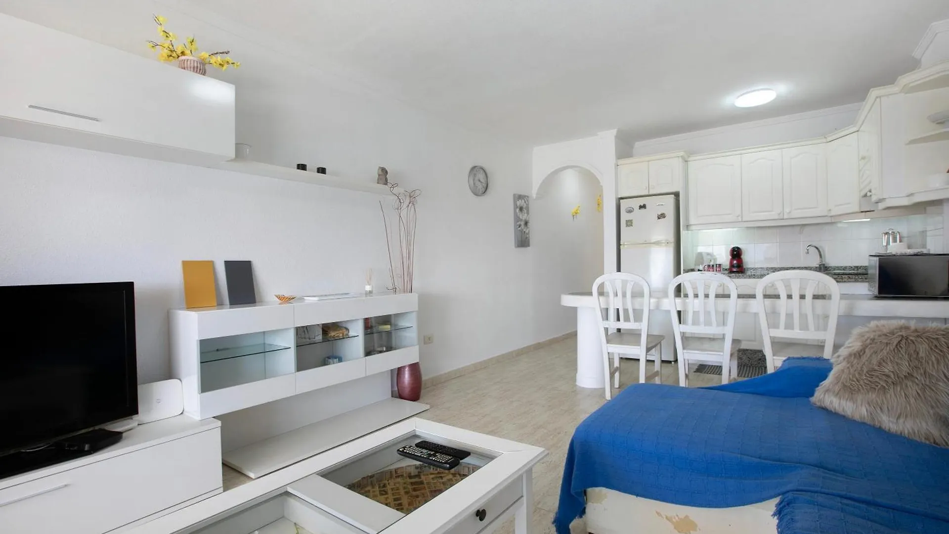 Ceyla Apartment Arona