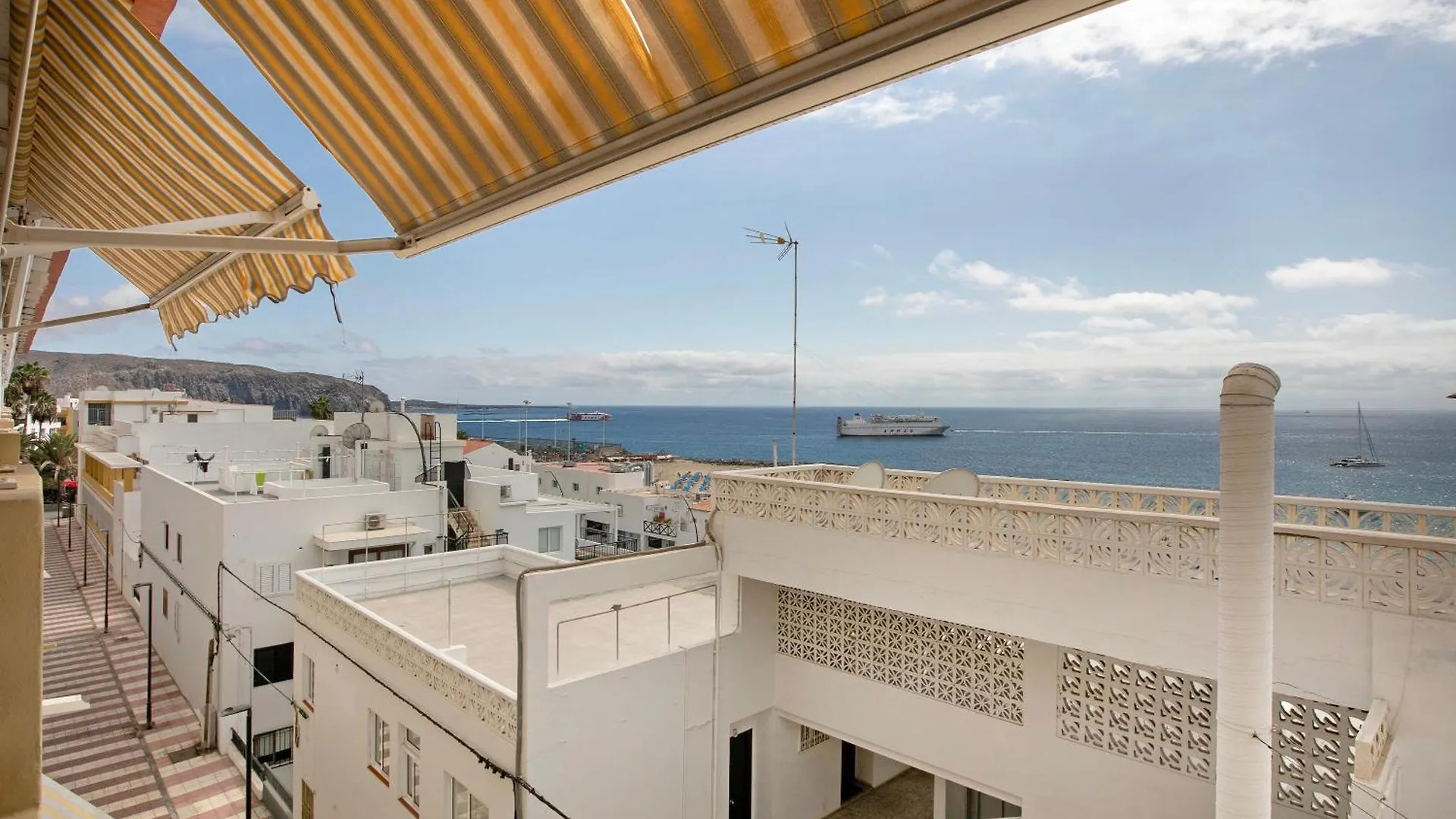 Ceyla Apartment Arona